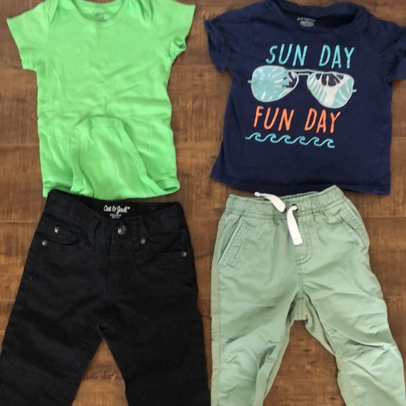SOLD 18M Boy’s clothing bundle - Picture 3 of 3
